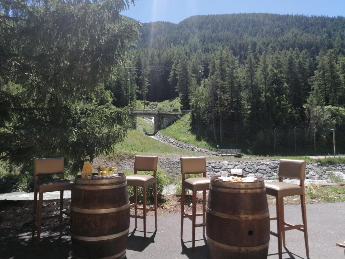 Hotel Alpazur Val Cenis Lanslebourg-Mont-Cenis Esterno foto