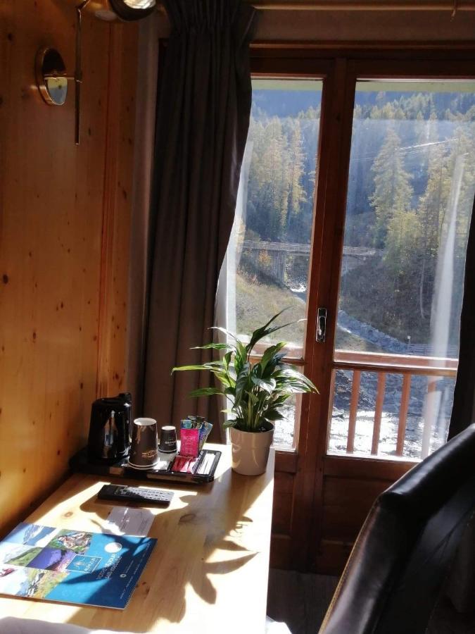Hotel Alpazur Val Cenis Lanslebourg-Mont-Cenis Esterno foto